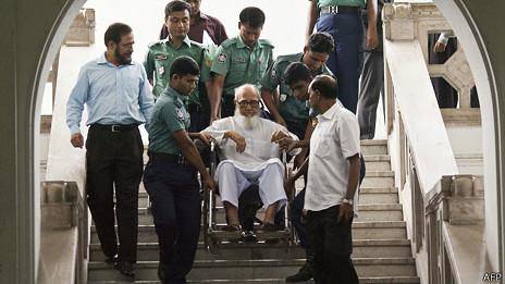 رهبر پیشین جماعت اسلامی بنگلادش به ۹۰ سال زندان محکوم شد
