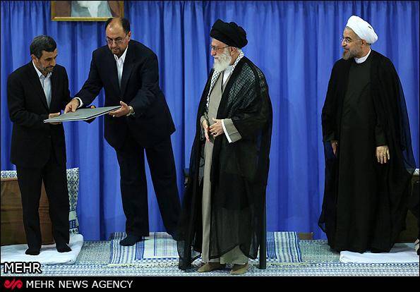 دوران ریاست جمهوری حسن روحانی آغاز شد  روحانی : خدایا از اینکه دهان مخالفان و منتقدان را ببندم به تو پناه می برم