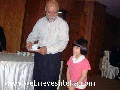 بیژن زنگنه و فرزند خردسالش/عکس