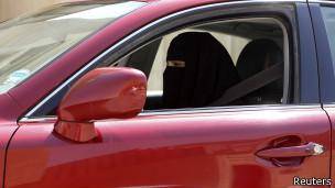 عربستان به زنان معترض هشدار داد رانندگی نکنند