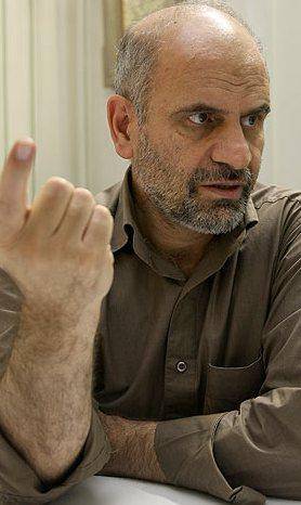 می خواهند راه احمدی‌نژاد را دنبال کنند/ سوداگران نگذاشتند نرخ ارز کاهش یابد/ افزایش قیمت سوخت فاجعه است
