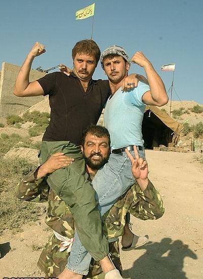 عکسی دیده نشده از پشت صحنه اخراجی‌ها