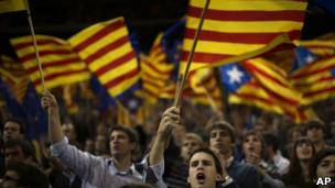 پارلمان کاتالونیا برگزاری همه‌پرسی برای استقلال از اسپانیا را تائید کرد