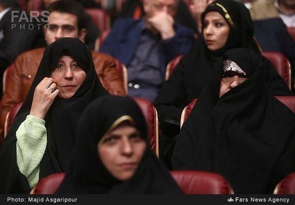 همسر و دختر هاشمی در اختتامیه جشنواره فیلم فجر (عکس)