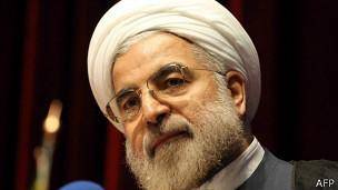 روحانی: رسانه‌های منتقد و صدا و سیما هرچه بخواهند می‌نویسند و می‌سازند