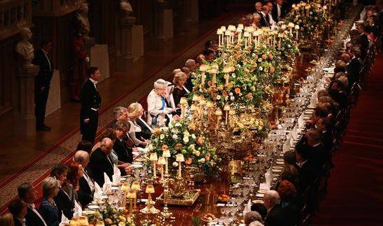 عکس/ میز شام ملکه انگلیس