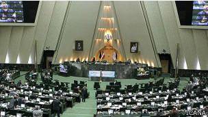 تصویب فوریت طرحی که وازکتومی را در ایران ممنوع می کند