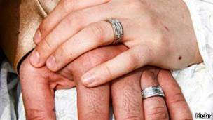 چرا باید در ایران 'کانون ازدواج موقت' تشکیل شود