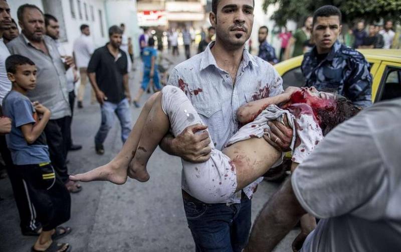 ادامه حملات ارتش اسرائیل به نوار غزه برغم تلاش جهانی برای آتش بس  جان کری: در صورت برقراری آتش بس، آمریکا می تواند به بازسازی غزه کمک کند