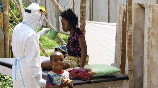 با مرگ ۹۳۰ نفر، شیوع ابولا 'وضعیت بهداشتی اضطراری' توصیف شد