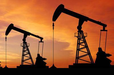 زيان ۸ ميليارد دلاری ايران با سقوط قیمت نفت