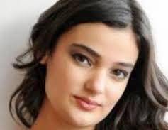 13:53 - ملکه زیبایی ترکیه بازداشت شد