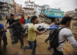 تلفات زلزله در نپال از 1900 تن گذشت +تصویر