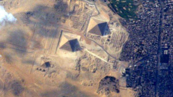 تصویر استثنایی اهرام مصر از فضا/عکس