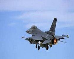 عراق از آمریکا 4 جنگنده اف-16 تحويل گرفت