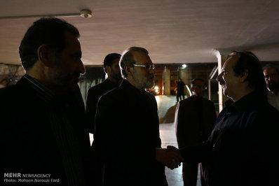 عکس: رئیس مجلس در منزل مجید مجیدی