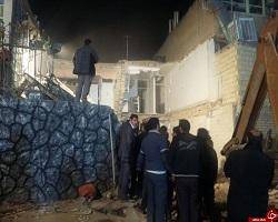 انفجاری مهیب در خیابان چمران اصفهان/ احتمال گرفتاری مادر و دختر در زیر آوار + تصاویر
