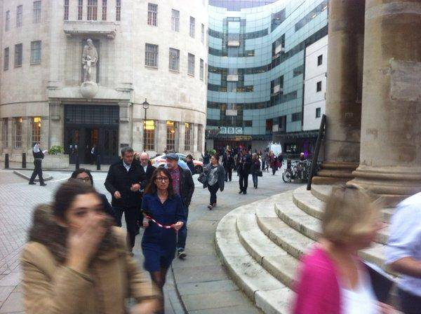 دفتر بی بی سی در لندن تخلیه شد + عکس