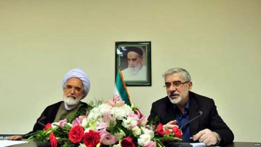 حسن روحانی در انتخابات ریاست جمهوری وعده داده بود که بازداشت خانگی موسوی، کروبی و روحانی پایان می دهد، هیچکس اما در جمهوری اسلامی مسئولیت این زندان های خانگی را به عهده نمی گیرد