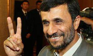 احمدی نژاد: هر جا می روم از من می خواهند کاندیدا شوم