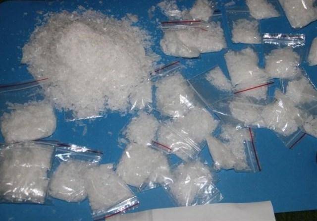 بیش از پنج کیلوگرم مواد مخدر از نوع شیشه و گراس در زنجان کشف شد