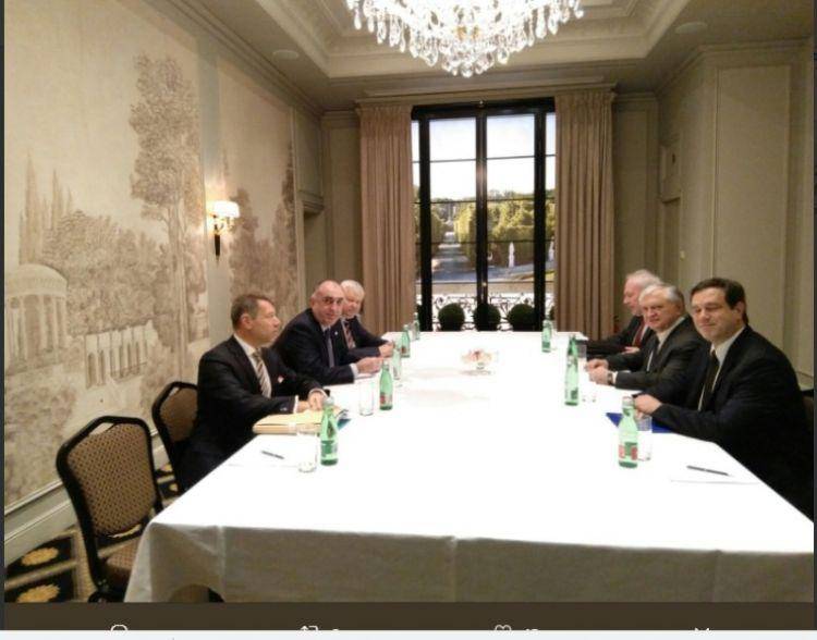 وزیران خارجه آذربایجان و ارمنستان حل مناقشه قره باغ را بررسی کردند