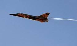 جنگنده‌های لیبی ۱۰ خودروی تروریست‌ها در «درنه» را بمباران کردند