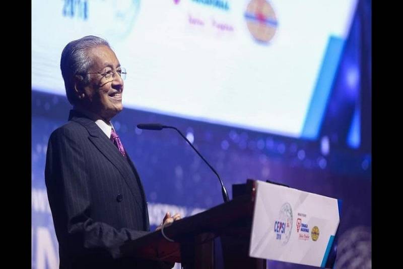 ماهاتیر محمد: مالزی به دنبال ایجاد نیروگاه هسته ای نیست