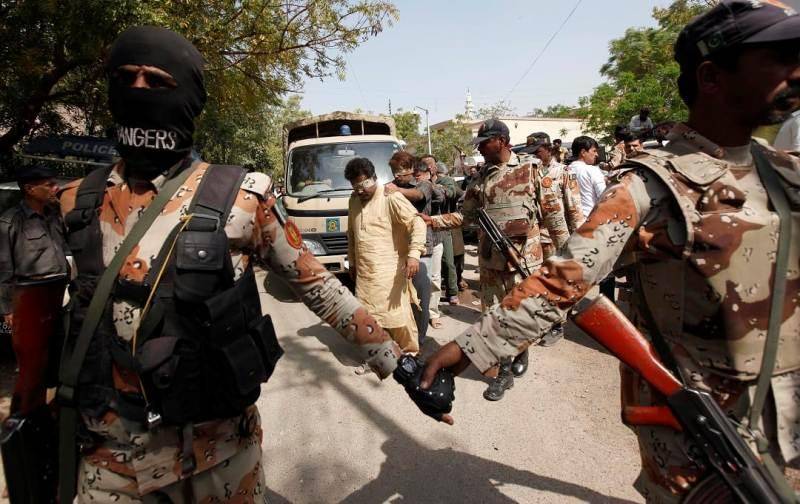 8 تروریست لشکر جهنگوی در پاکستان به 21 سال حبس محکوم شدند