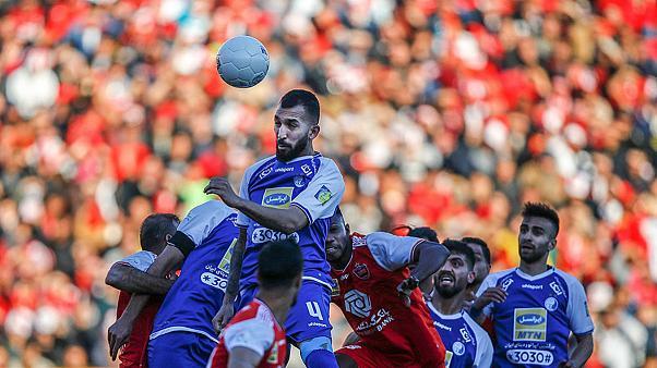 تساوی دربی تهران به کام قرمزها؛ پرسپولیس با اختلاف صدرنشین ماند