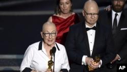 نخستین جایزه اسکار برای شرکت فیلمسازی باراک اوباما و همسرش برای یک فیلم مستند