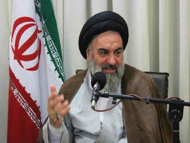 جریان انقلاب اسلامی ایران قدرت پوشالی آمریکا و غرب را از بین برد