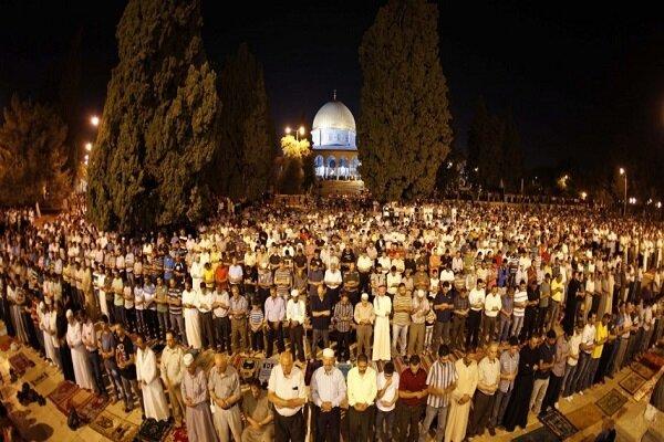 مشارکت هزاران فلسطینی در نماز صبح امروز در «مسجد الاقصی»