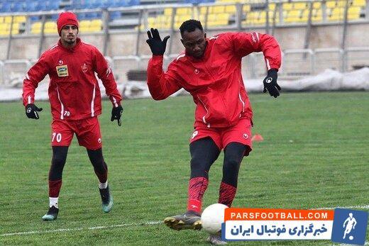 ۲۳:۴۵ مصدومیت مهاجم نیجریه ای پرسپولیس در جریان تمرین امروز