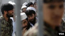 دولت افغانستان آغاز روند آزاد کردن ۱۵۰۰ تن از طالبان زندانی را به تعویق انداخت