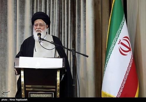 واکنش علم‌الهدی به بستن درب‌های حرم رضوی