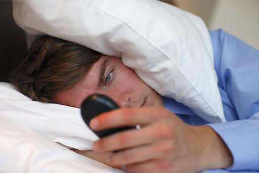 ۱۲ راهکار موثر غلبه بر بدخوابی ایام کرونایی