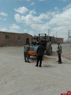 ضدعفونی کردن معابر عمومی در روستای تیزاب + تصاویر