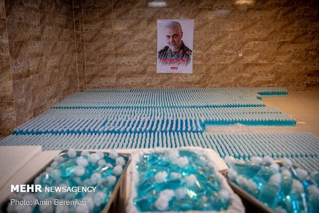 تولید ماسک و محلول ضد عفونی در حرم حضرت علی بن حمزه(ع) شیراز