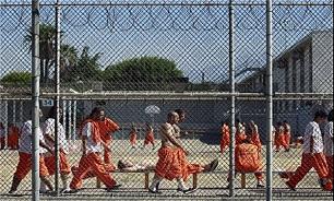 جولان کرونا در زندان‌ های آمریکا؛ مارشال پراجکت: آزادی زندانیان در آمریکا نژادپرستانه است