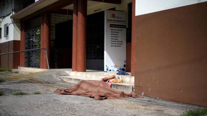 واکنش اکوادور به رها شدن اجساد جان‌باختگان کرونا در خیابان‌ها/عکس