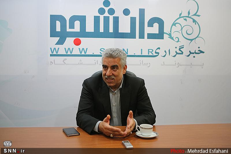 عباسی: جهش تولید با اقتصاد دولتی و رانتی محقق نمی‌شود / در شرایط رکود تورمی هستیم