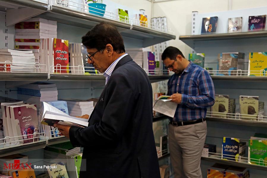 مخاطب امروز نیازمند رویکردی جدید در آثار ادبی است/عده‌ای از نویسندگان ساختارهای نوین ادبیات را نمی‌شناسند