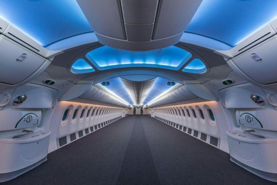 عکس | نمای داخلی هواپیمای بوئینگ ۷۸۷ قبل از نصب صندلی‌ها