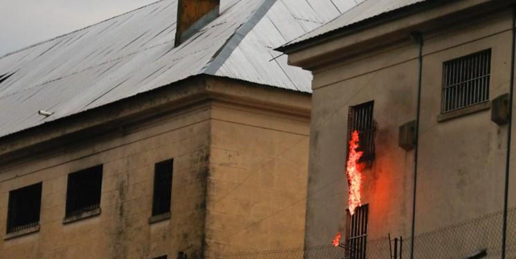 زندانی‌ها در آرژانتین زندان را به آتش کشیدند