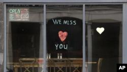 اقتصاد ایالات متحده در سه ماهه نخست امسال ۴.۸ درصد افت کرده است