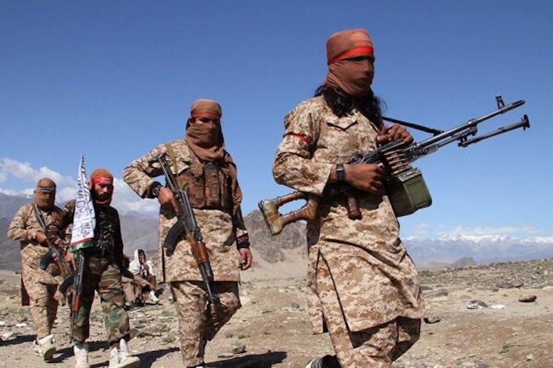 طالبان مسئول بمباران یک مرکز نظامی در افغانستان