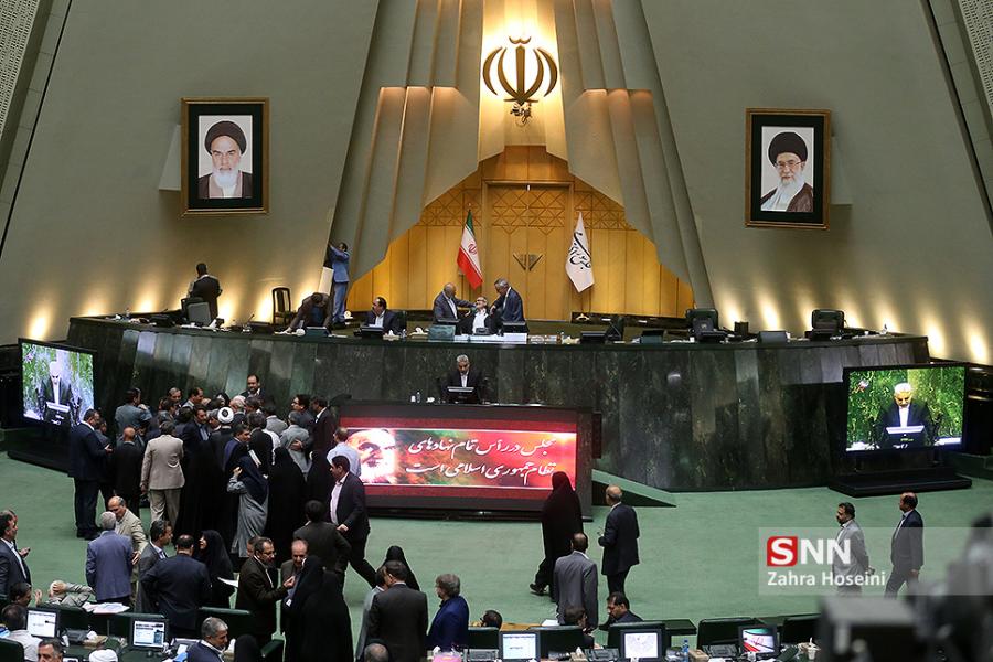 حمایت از تولید و قطع وابستگی به نفت اولویت مجلس یازدهم باشد