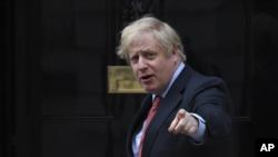 نخست‌وزیر بریتانیا طرحی کاهش تدریجی محدودیت‌ها را با شعار «هوشیار بمانید» ارائه می‌دهد