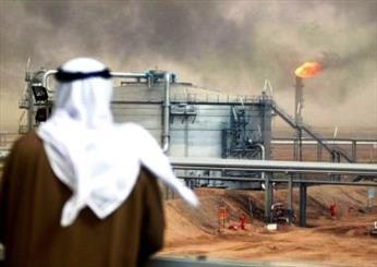قطر قیمت نفت ماه آوریل را به پایین‌ترین سطح از ۱۹۹۹ کاهش داد